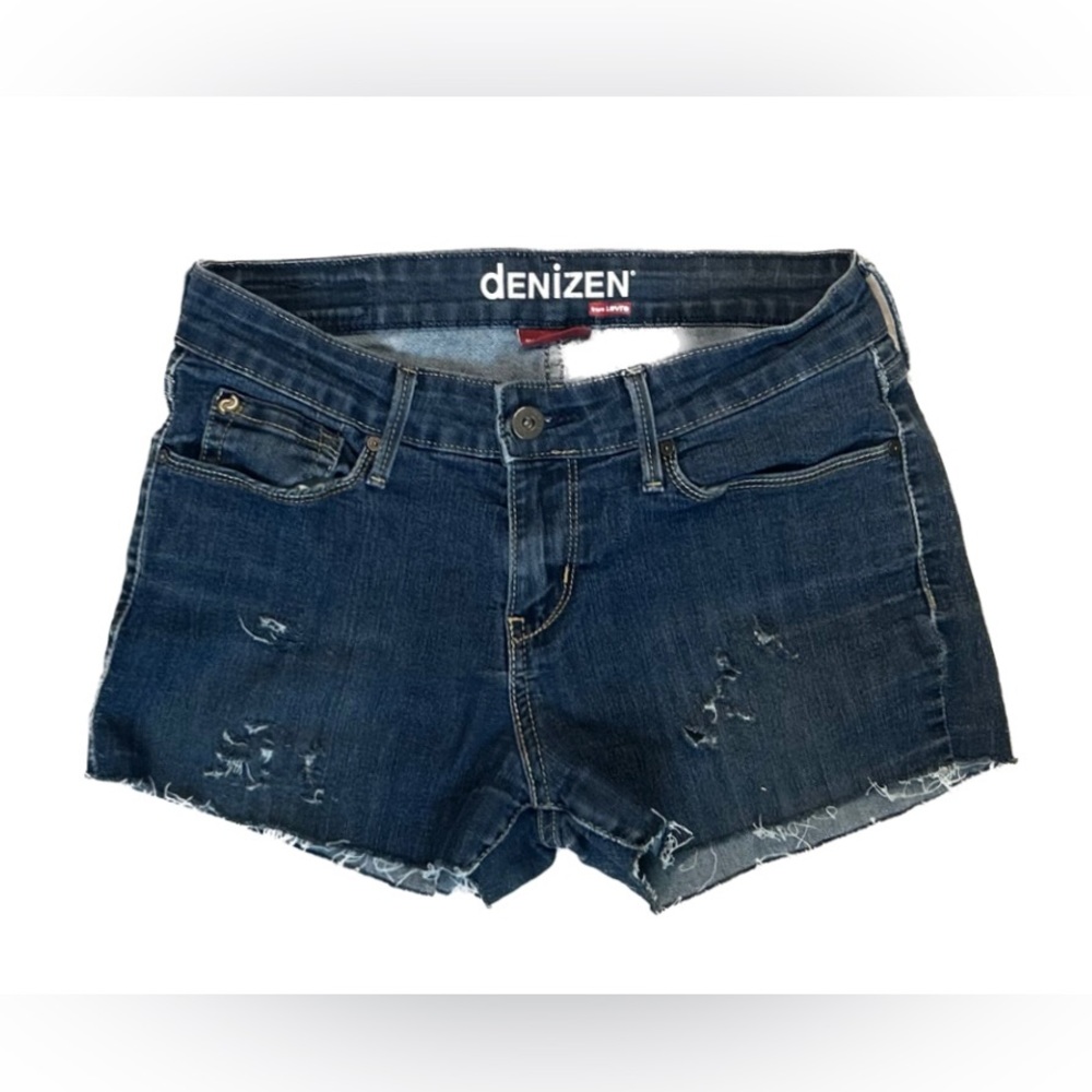 Women’s Levi’s Denizen Cut Off Distressed denim Shorts, Size 6